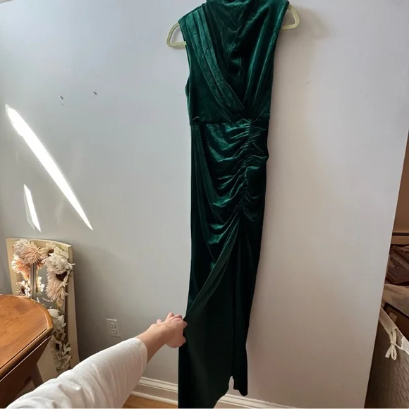 Lulus Elegant Green Velvet Evening Dress - Picture 3 of 7